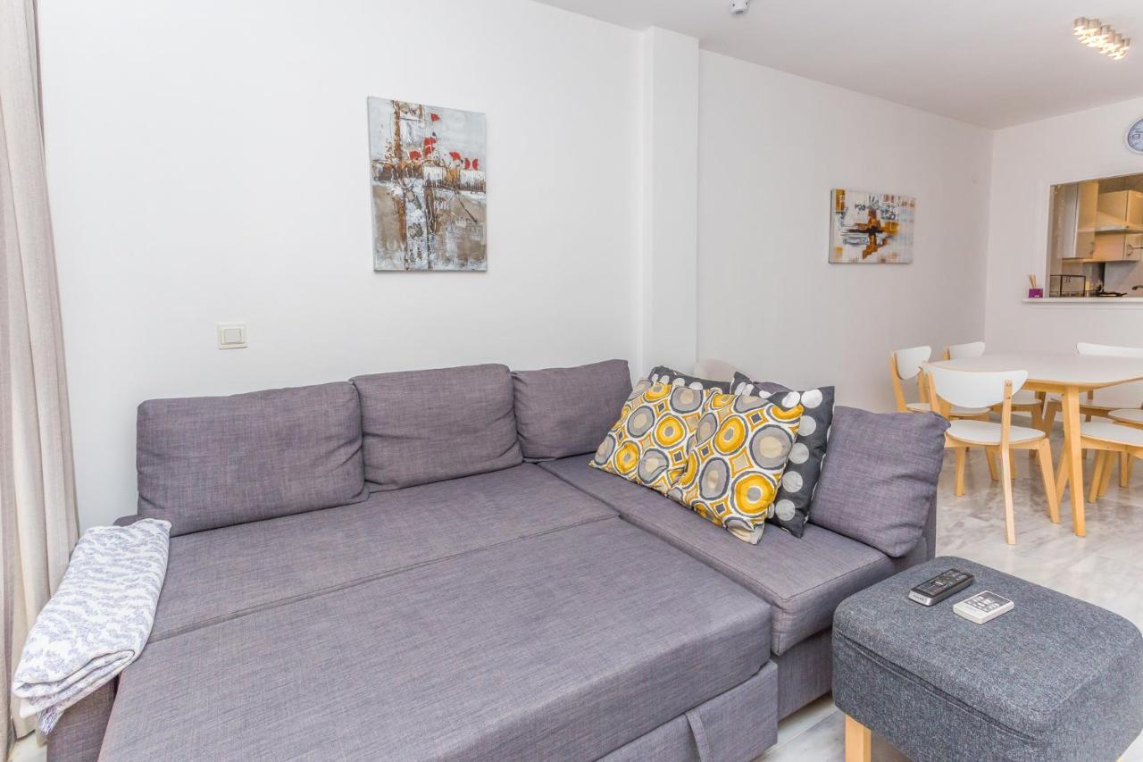 Gran Calahonda 2BR 2BA with terrace WIFI/AC/POOL Apartment Sitio de Calahonda Bagian luar foto
